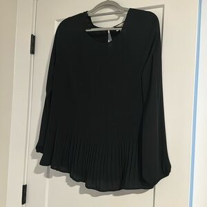 New Loft light weight beautiful long sleeve blouse. Tag not on it.